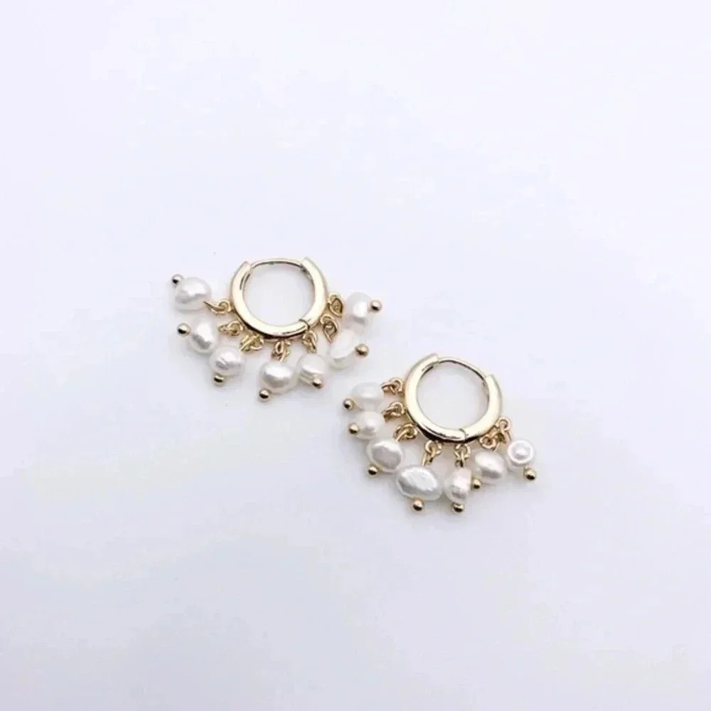 FRESHWATER pearl hoops
